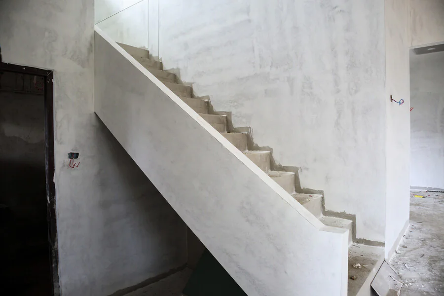 Comment rénover un escalier en béton ?